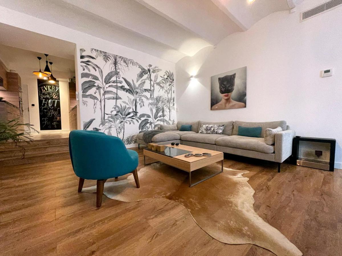 4br Luxury Family Loft - Walk To & Shopping, Air Cond & Sunny Terrace Totolulucannes *
