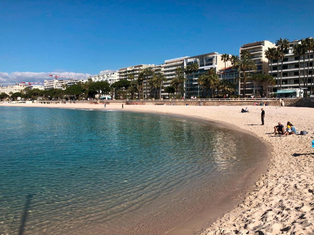 4br Luxury Family Loft - Walk To & Shopping, Air Cond & Sunny Terrace Totolulucannes Apartment Cannes