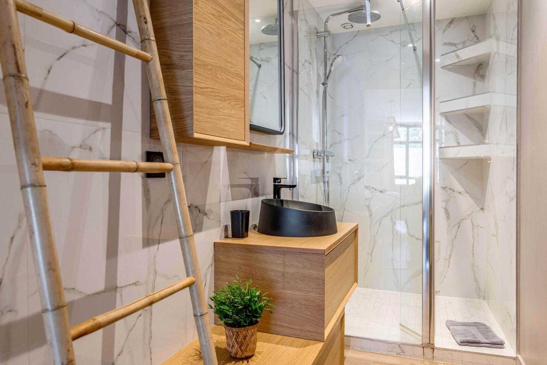 4br Luxury Family Loft - Walk To & Shopping, Air Cond & Sunny Terrace Totolulucannes