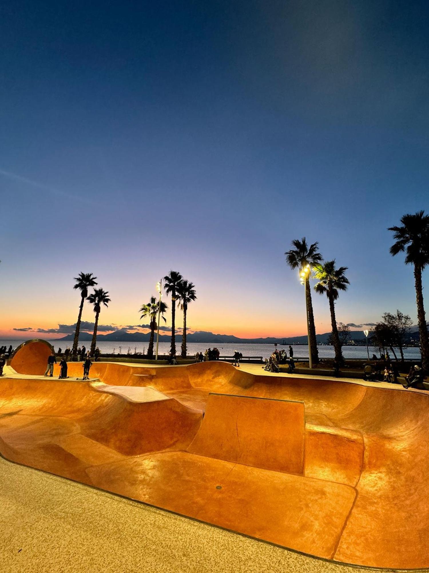 Apartment 4br Luxury Family Loft - Walk To & Shopping, Air Cond & Sunny Terrace Totolulucannes Cannes