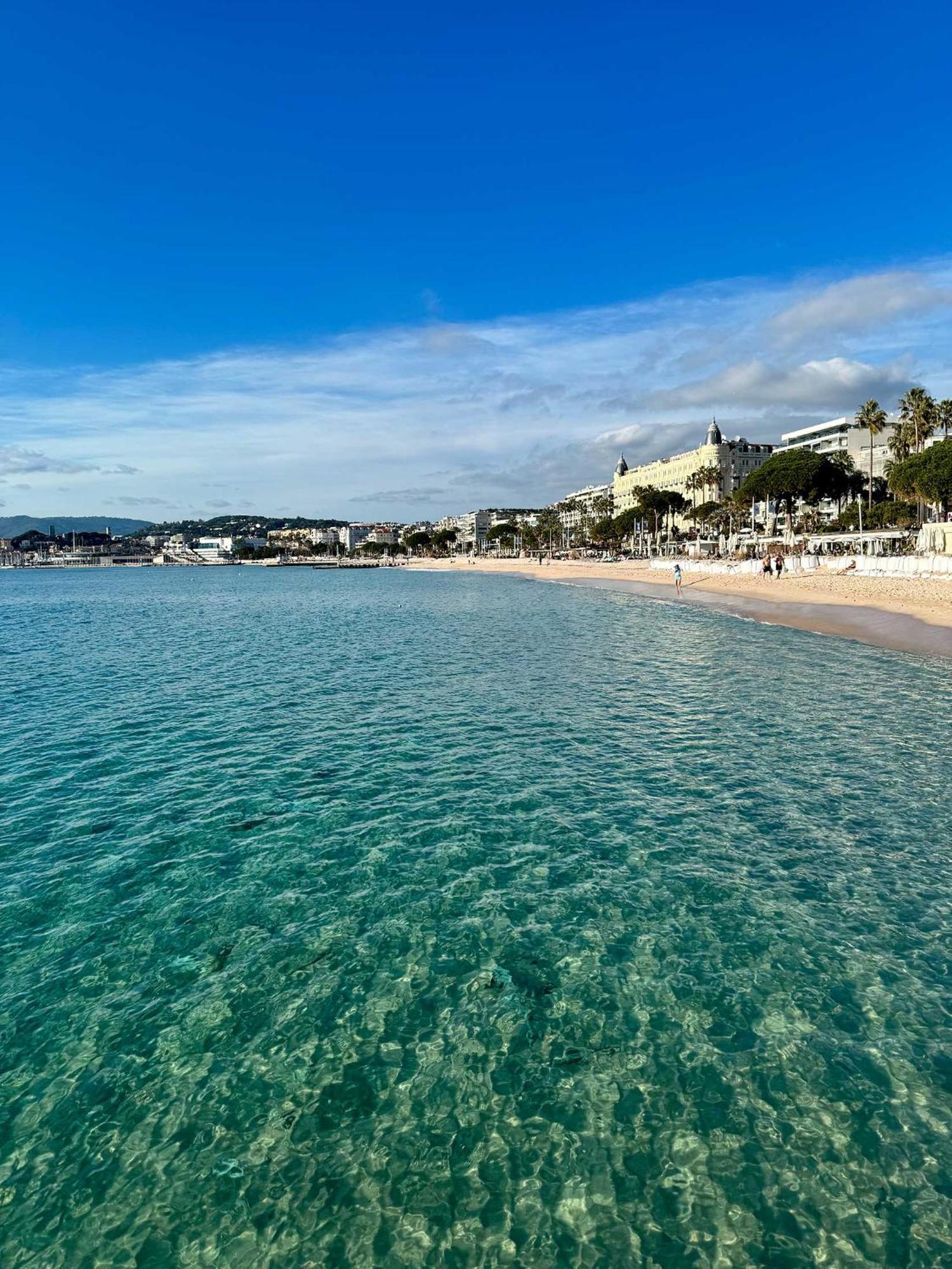 4br Luxury Family Loft - Walk To & Shopping, Air Cond & Sunny Terrace Totolulucannes Apartment Cannes