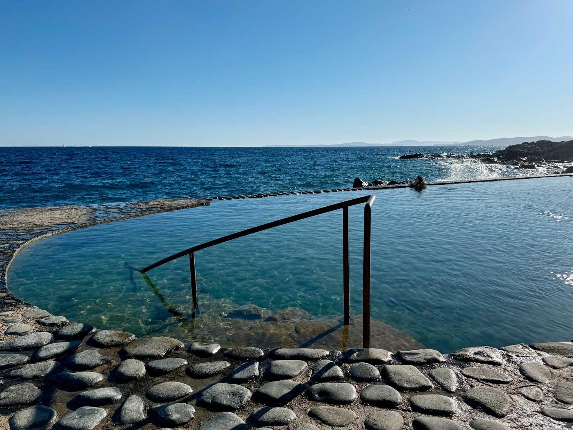 4br Luxury Family Loft - Walk To & Shopping, Air Cond & Sunny Terrace Totolulucannes Apartment Cannes