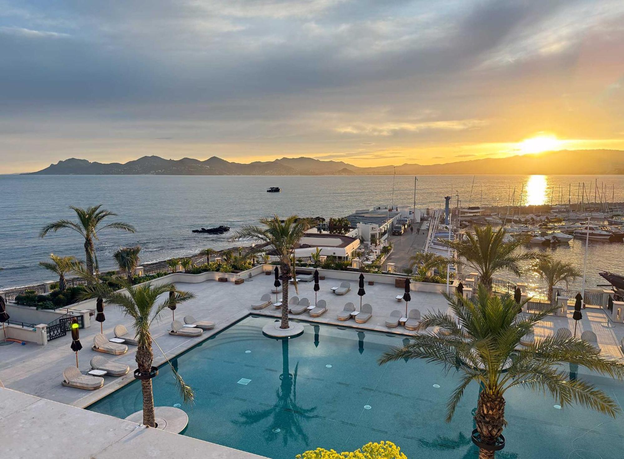 4br Luxury Family Loft - Walk To & Shopping, Air Cond & Sunny Terrace Totolulucannes Cannes