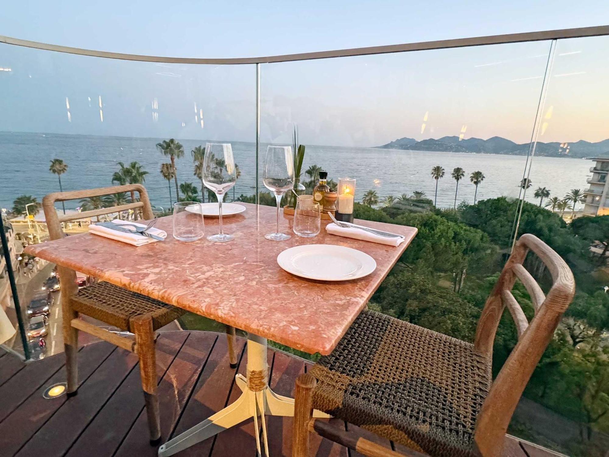 4br Luxury Family Loft - Walk To & Shopping, Air Cond & Sunny Terrace Totolulucannes * Cannes